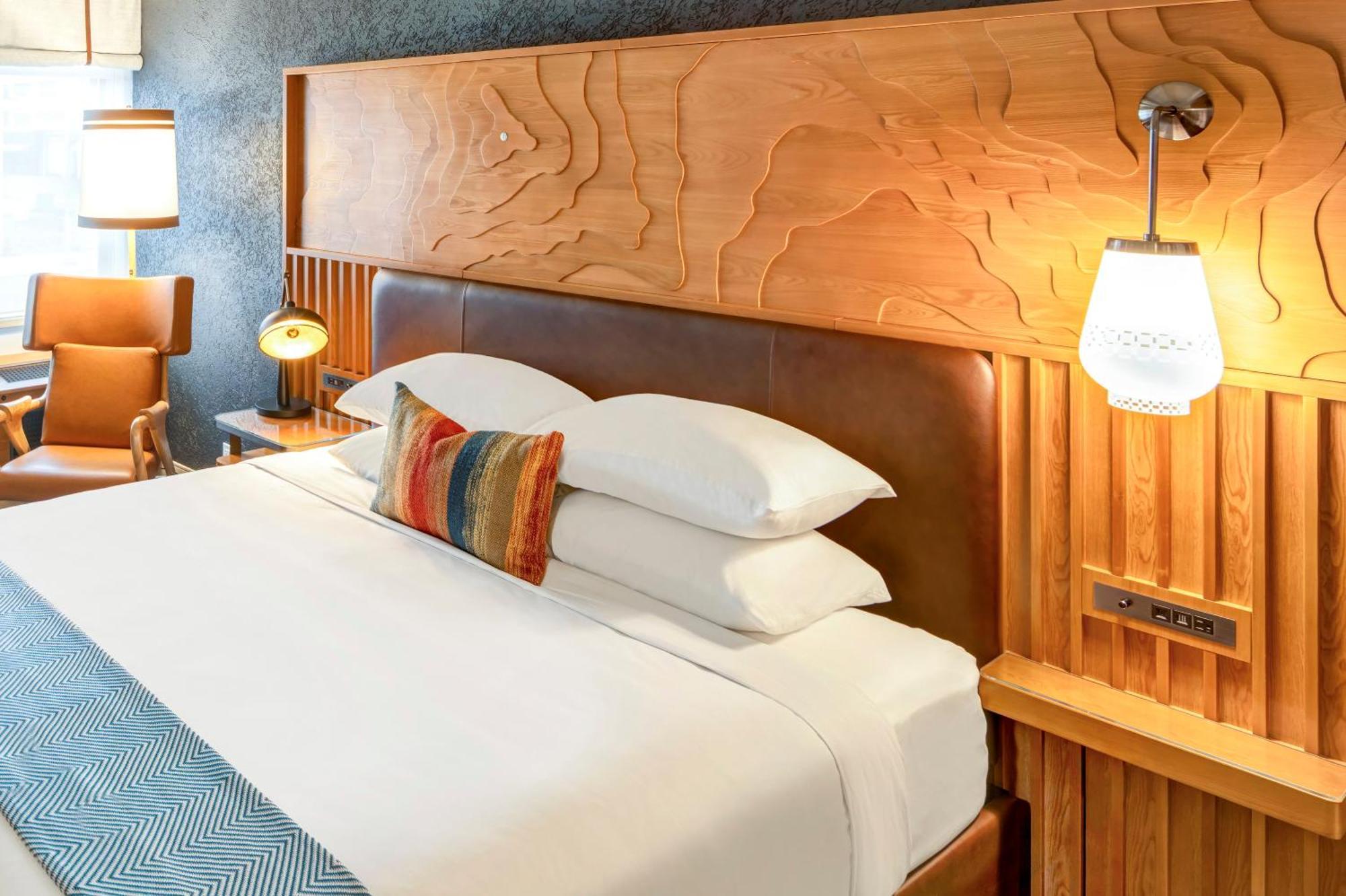 1 King Room - Portside