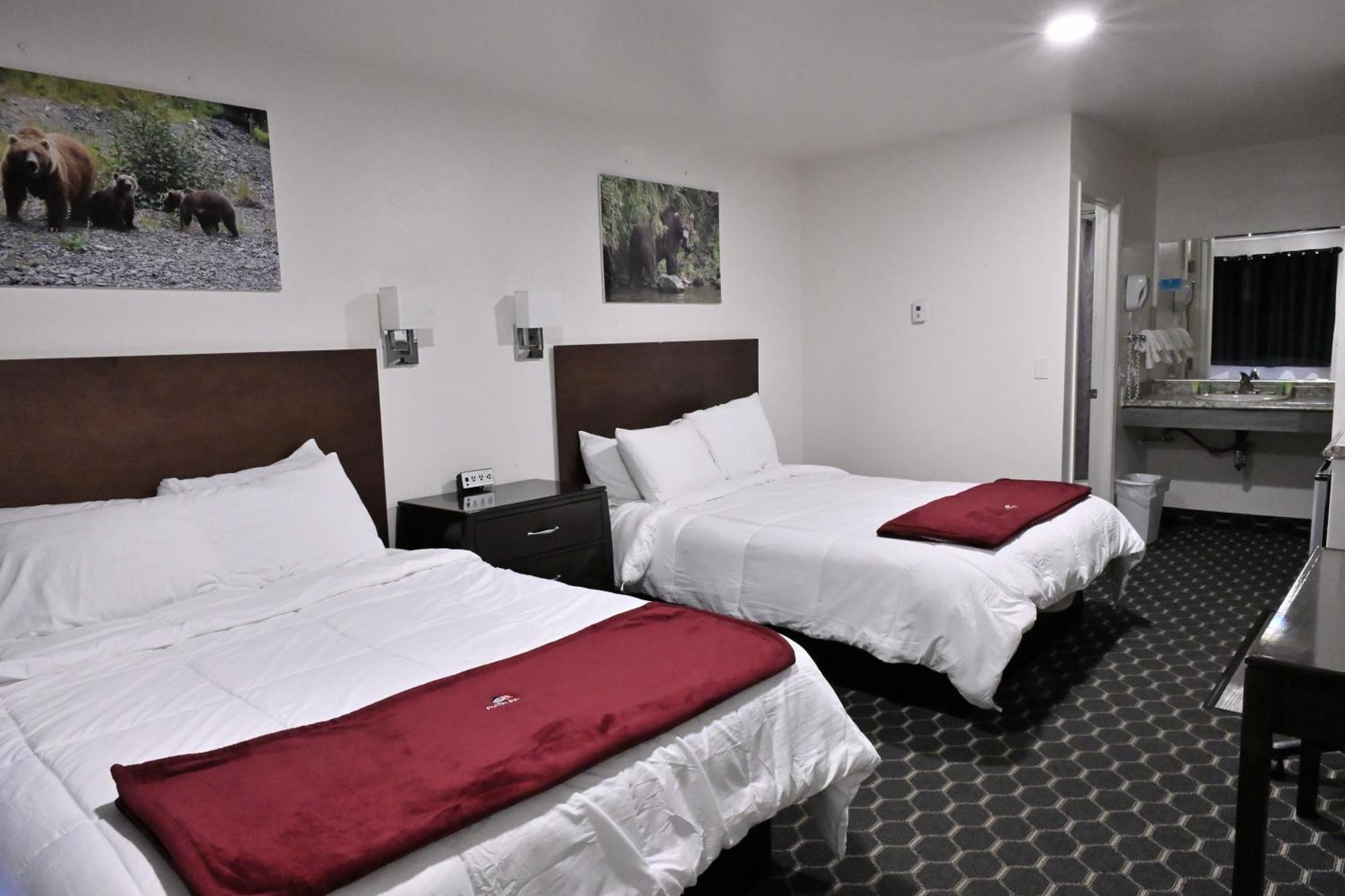 Queen Room Two Queen Beds